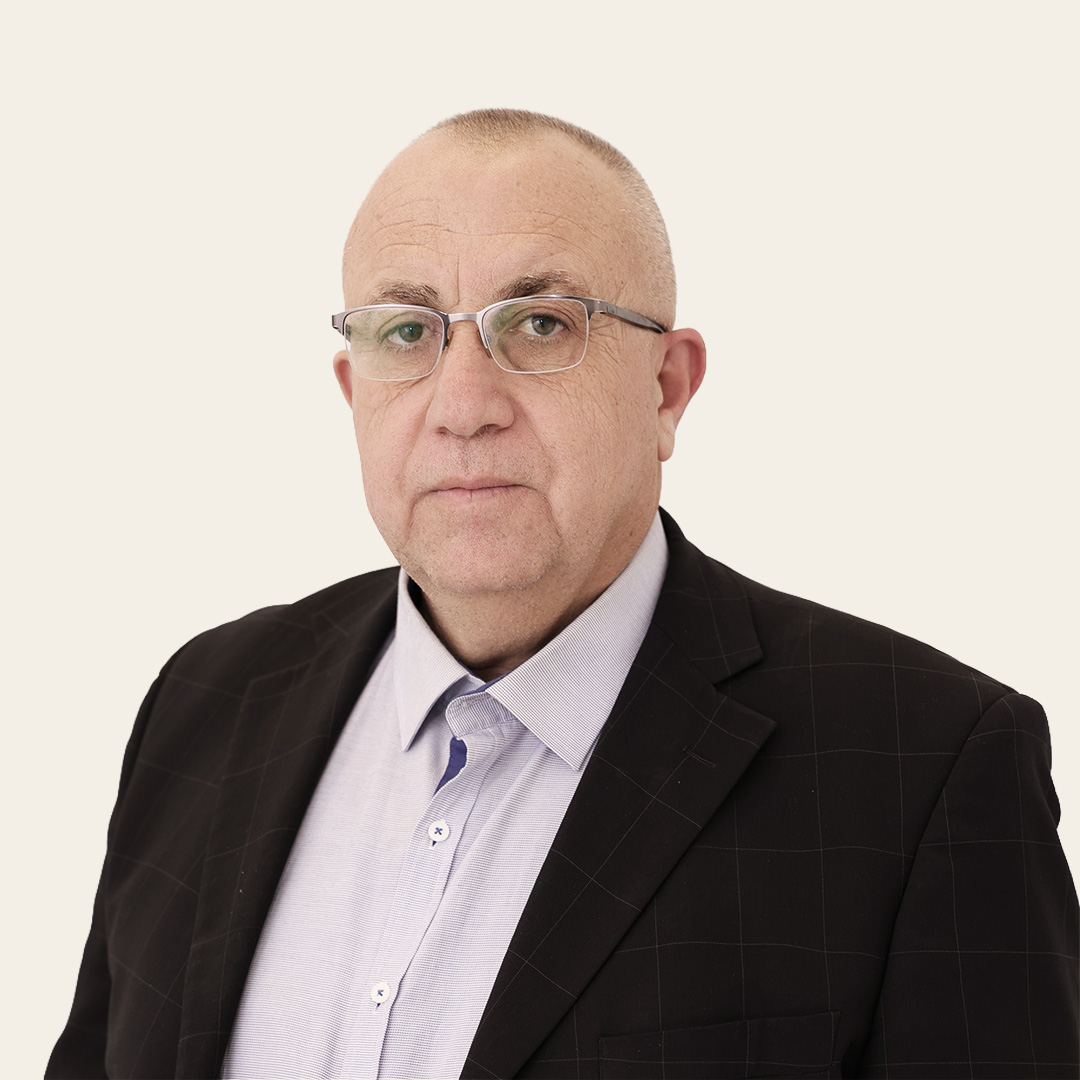 Dr. Morshid Farhat